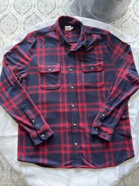 Faherty Legend Red and Navy Plaid Button-Down Shirt XL elastane  for stretch